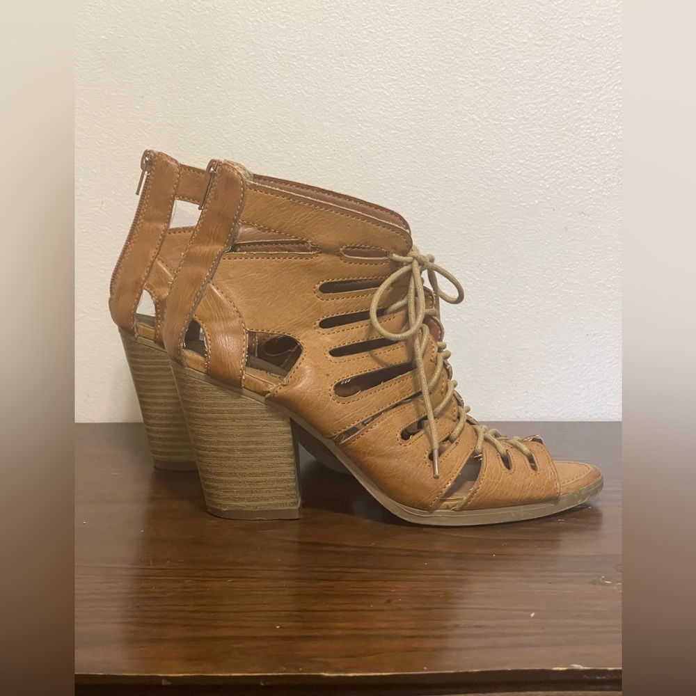 Maurice’s gladiator heels